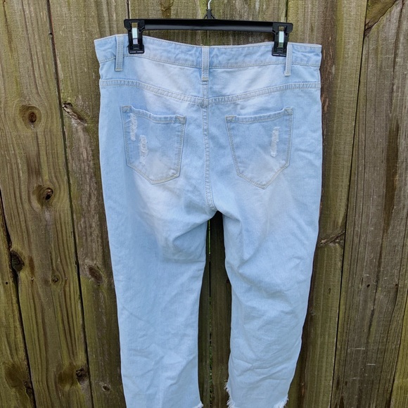 Light Distressed Boyfriend Jeans - Picture 4 of 6